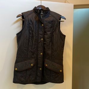Barbour vest. Great condition. US Size 8. Fleece lined with zip and snaps.
